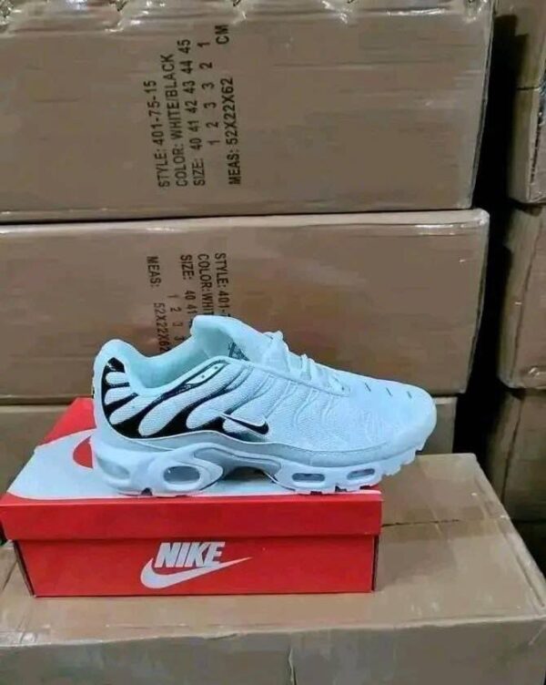 Mix Shoe Pallets Liquidations - Image 3